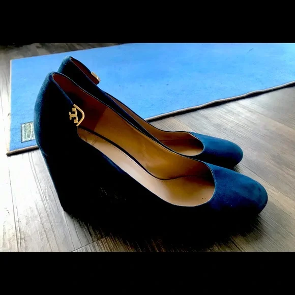 Tory Burch Navy Suede Pump - Picture 2 of 4
